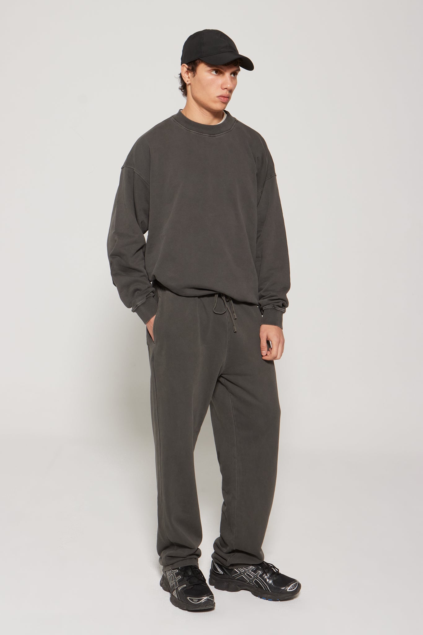 SWEATPANTS STRAIGHT CUT WASHED GREY
