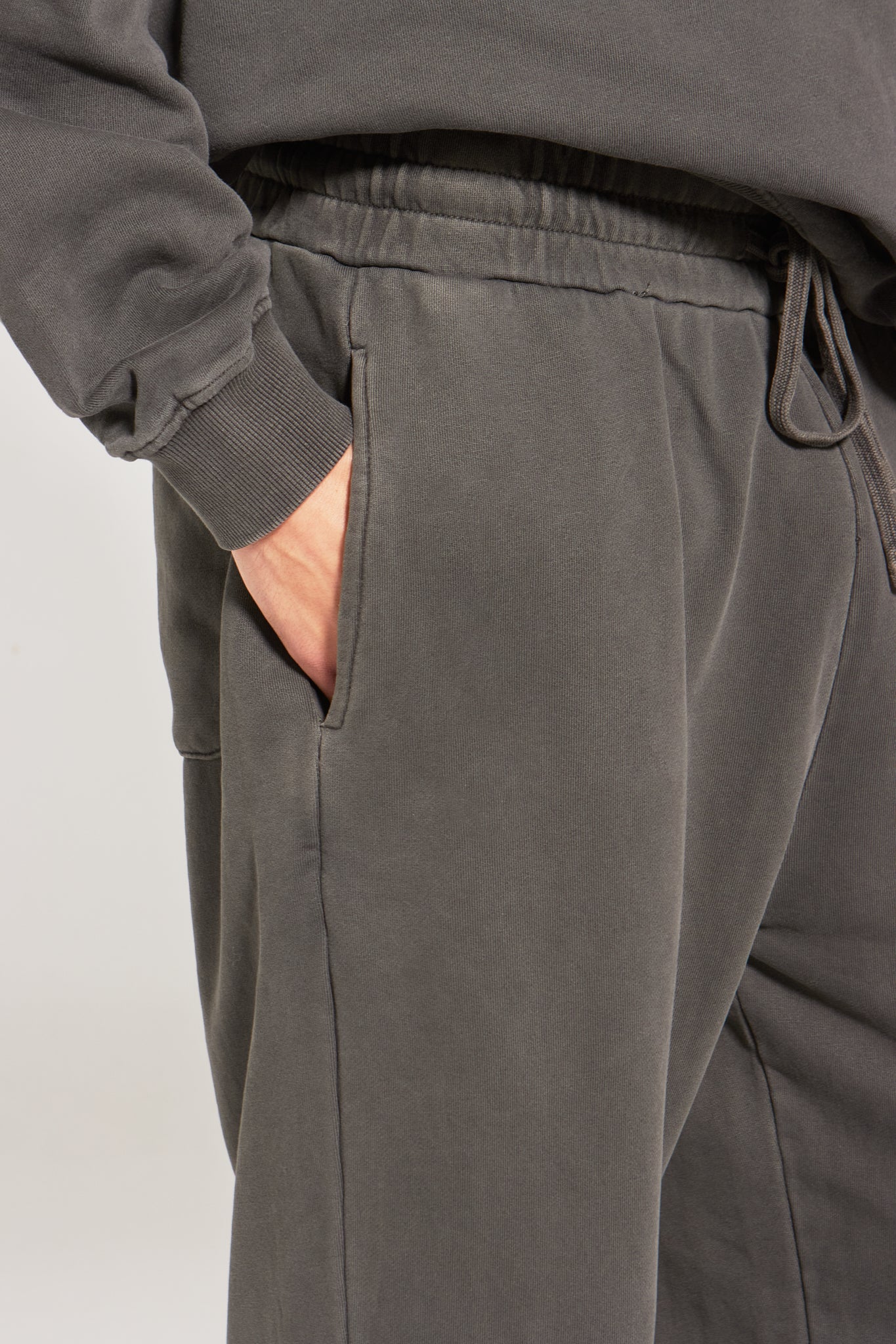 SWEATPANTS STRAIGHT CUT WASHED GREY
